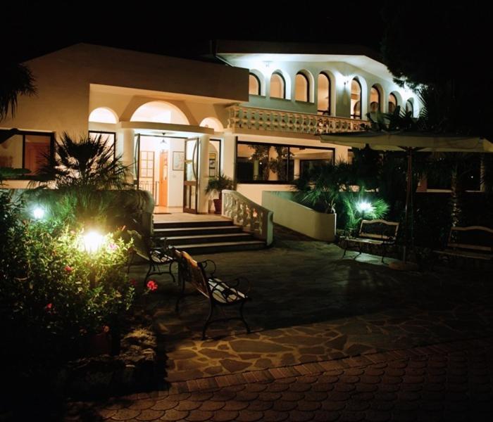 Villaggio Pineta Petto Bianco Capo Vaticano Exterior photo