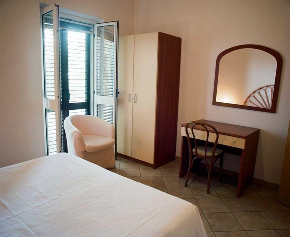 Villaggio Pineta Petto Bianco Capo Vaticano Exterior photo
