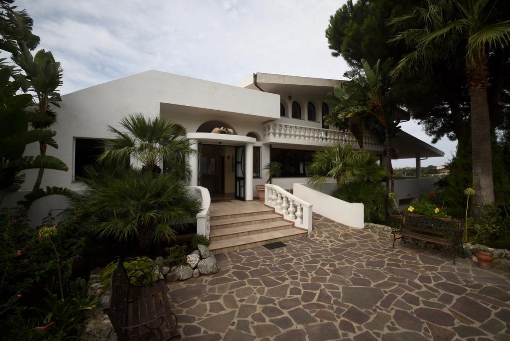 Villaggio Pineta Petto Bianco Capo Vaticano Exterior photo